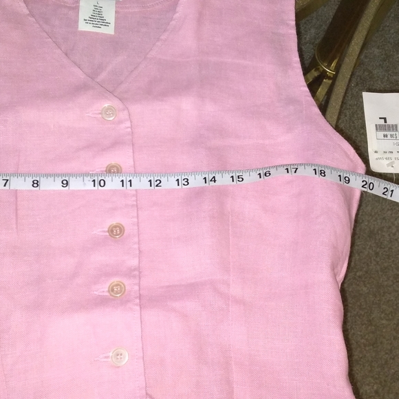 2/$50 Sprit Linen top - Picture 6 of 9